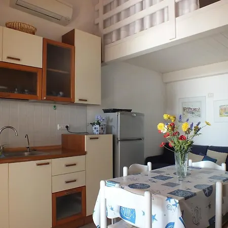 Golden River Appartement *