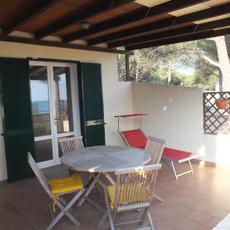 Golden River Appartement *