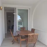 Golden River Apartman *