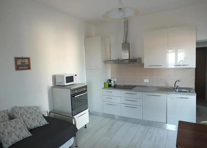 Golden River Appartement *